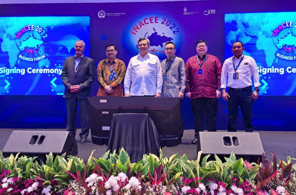Penandatanganan MoU Barata Indonesia dengan TTL-Turbo untuk memperkuat bisnis pembangkit listrik. (foto:Barata Indonesia for jatimnow.com)