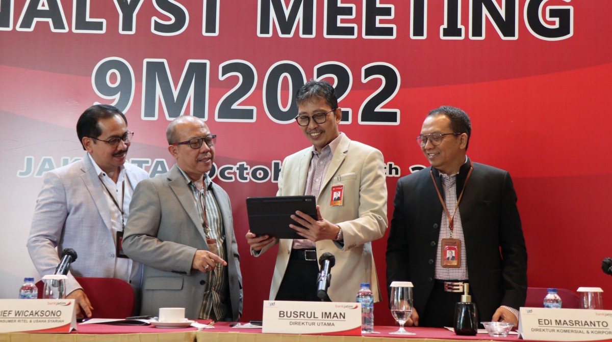 Direktur Utama bankjatim Busrul Iman. (foto bankjatim for jatimnow.com)