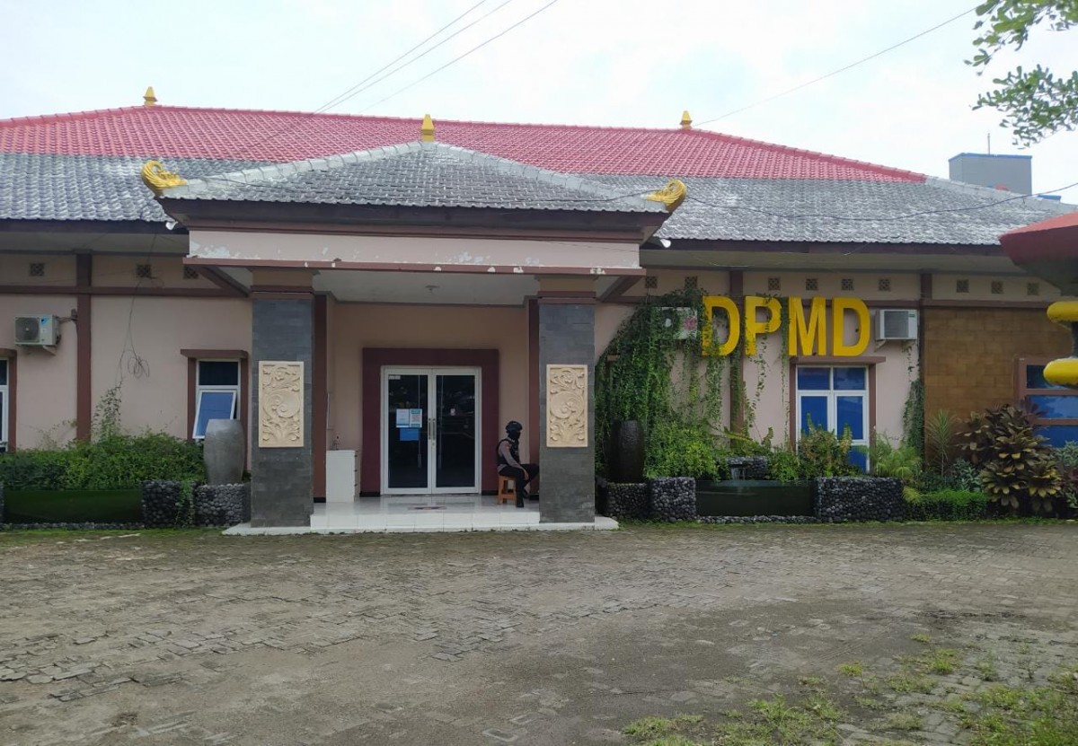 Belasan kantor pemerintahan di Bangkalan digeledah tim penyidik KPK selama lima hari berturut-turut.(Foto: Fathor Rahman)