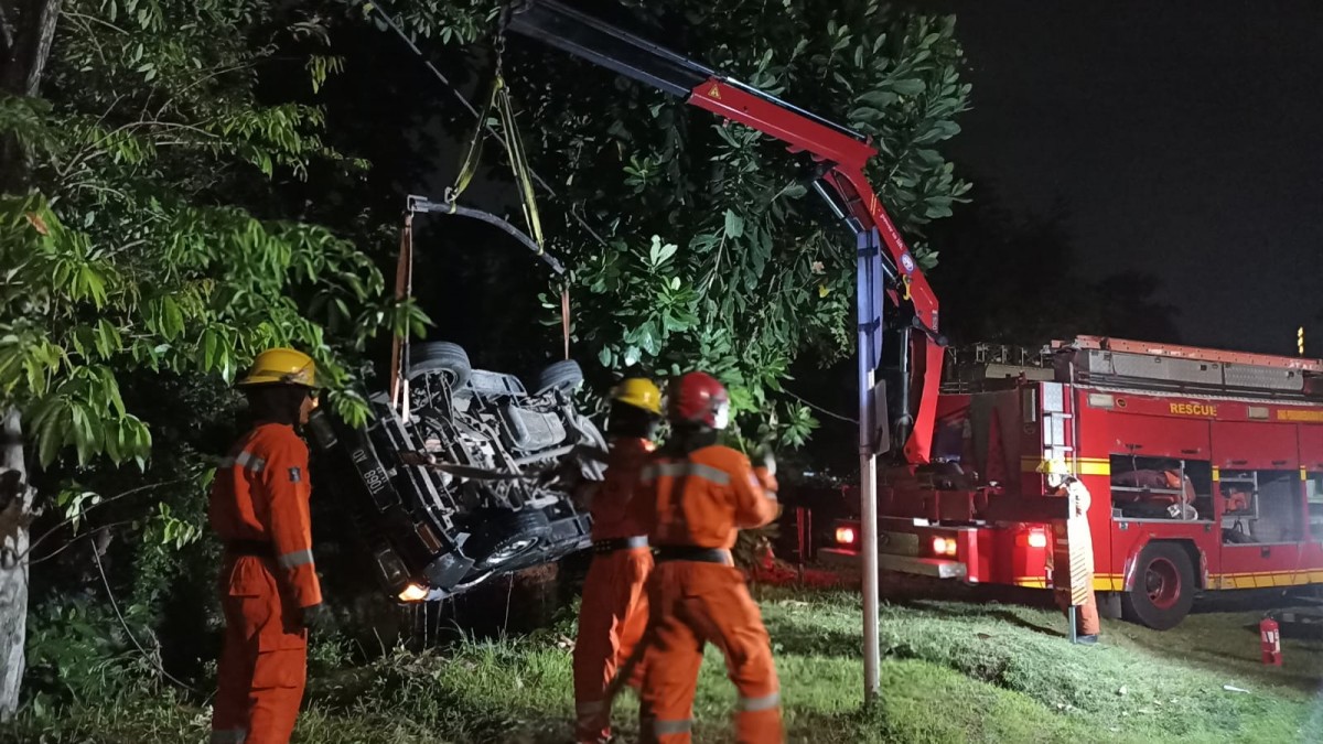 Mobil Tercebur Sungai Depan Rumah AHY, Mulut Sopir Bau Alkohol
