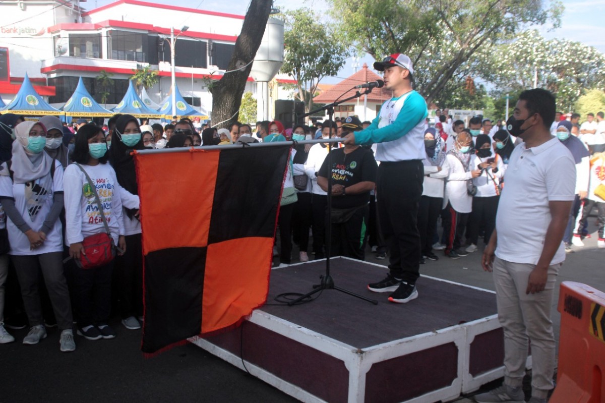 Ribuan Warga Kota Pasuruan Ikuti World Walking Day 2022