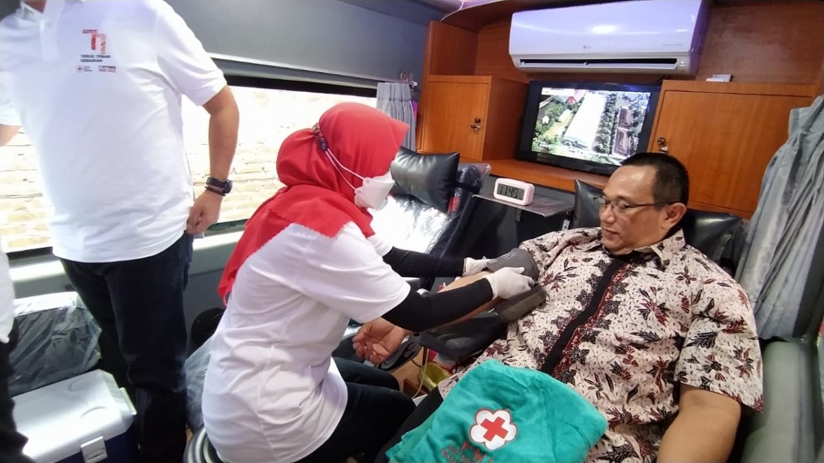 Wow! Mobil Donor Darah PMI Lamongan Dilengkapi AC dan Televisi