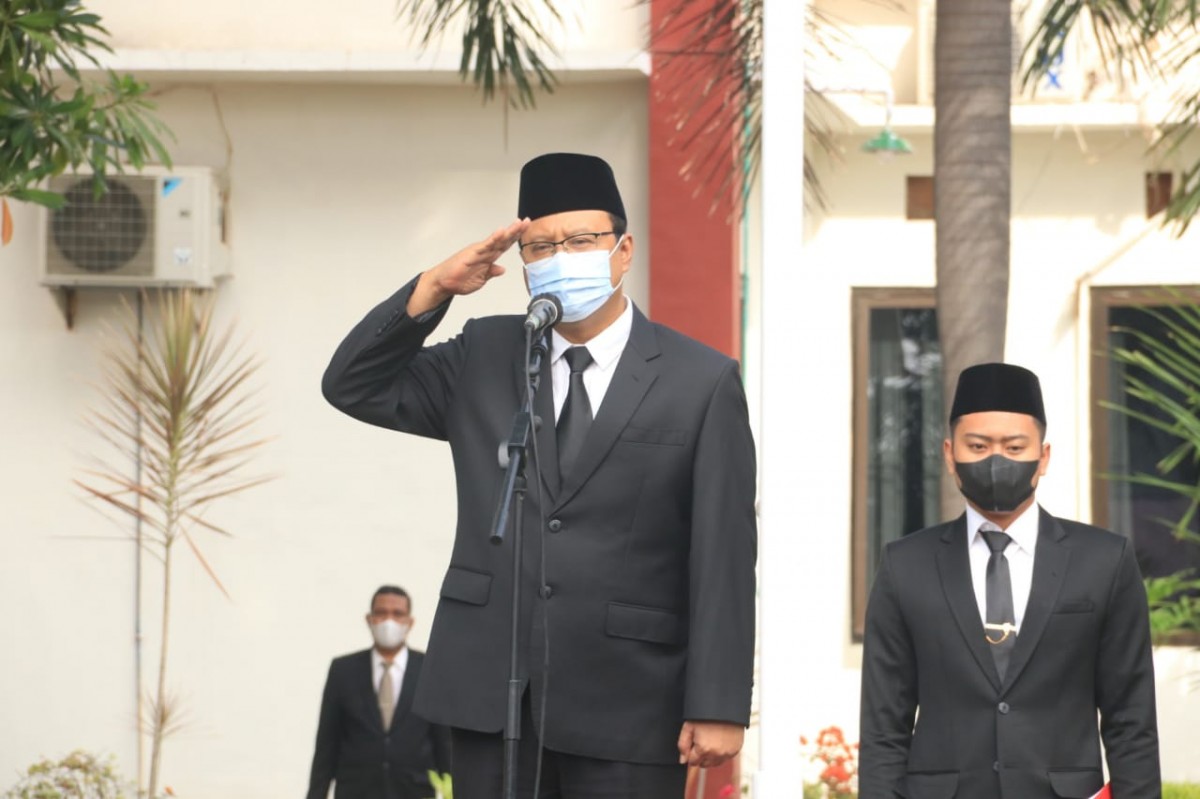 Wali Kota Saifullah Yusuf (Gus Ipul) memimpin upacara peringatan Hari Jadi ke-77 Provinsi Jawa Timur di lapangan BKD Kota Pasuruan (Foto: Pemkot Pasuruan)