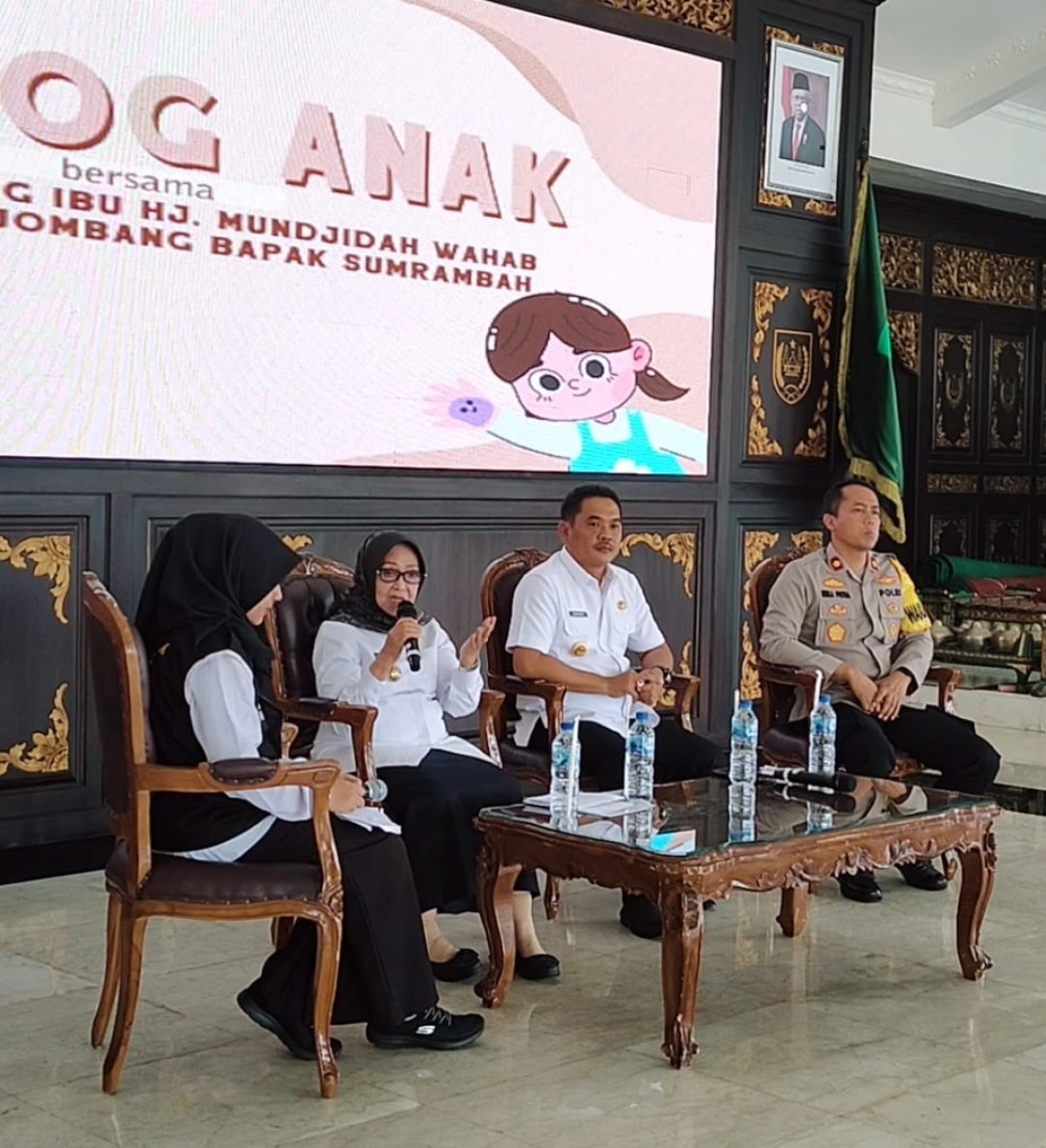 Bupati Jombang, Hj Mundjidah Wahab saat menghadiri acara Jambore Anak 2022 di Pendopo Kabupaten Jombang. (Foto-foto: Humas Pemkab Jombang)