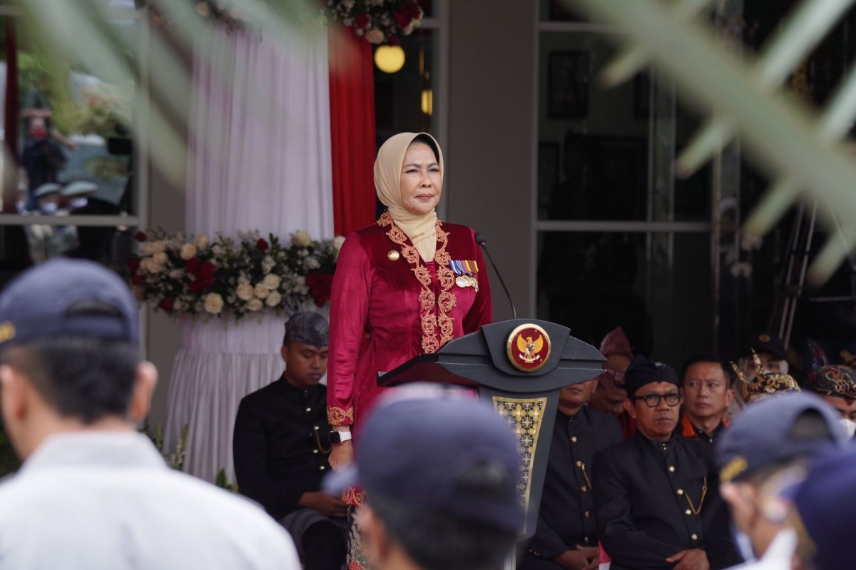 Wali Kota Batu Dewanti Rumpoko saat berikan sambutan ketika upacara Hari Jadi ke 21 Kota Batu. (Foto: Diskominfo Kota Batu)