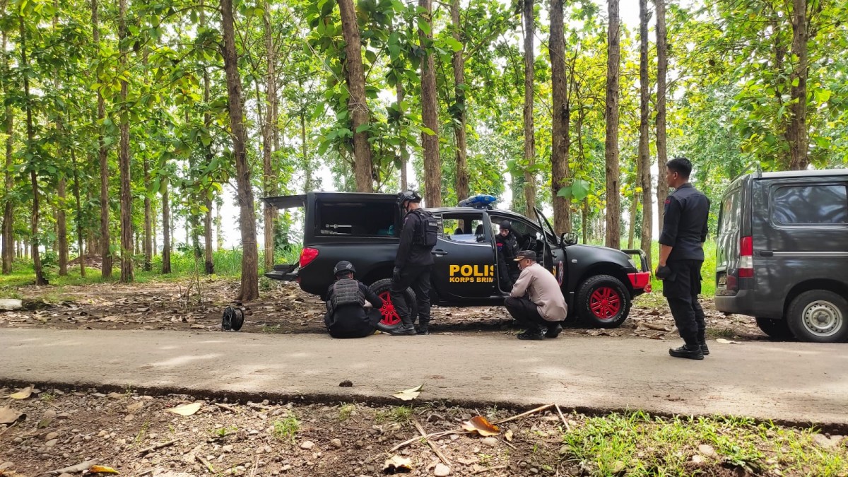 Blarrr...!!! Dua Proyektil Meriam dan 1 Mortir Meledak di Mojokerto