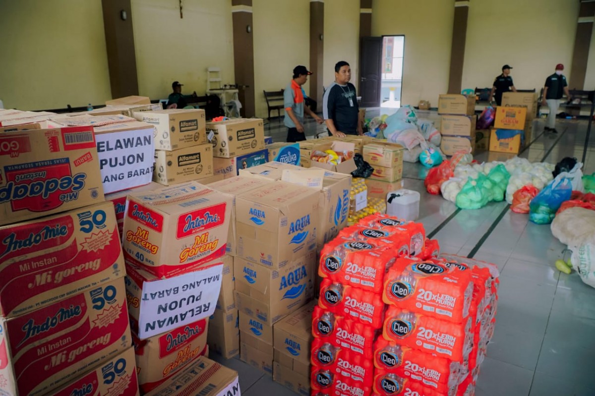Bantuan untuk korban banjir di Malang (Foto: Dit for jatimnow.com)