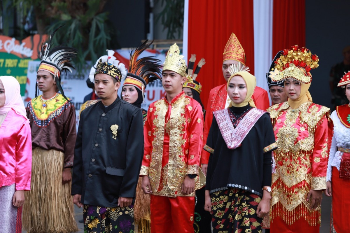 Baju adat yang dikenakan oleh ASN Pemkot Batu saat upacara Hari Sumpah Pemuda (Foto-foto: Diskominfo Kota Batu for jatimnow.com)