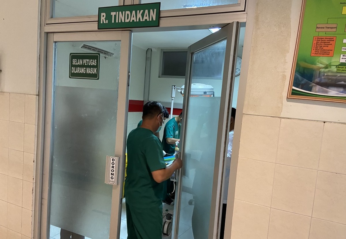 Korban di IGD RSUD dr Harjono (Foto: Mita Kusuma/jatimnow.com)