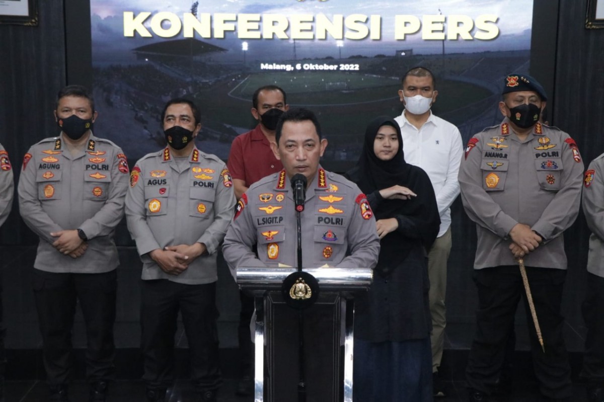 Kapolri Jenderal Listyo Sigit Prabowo, saat memberikan keterangan resmi. (Foto: dok jatimnow.com)