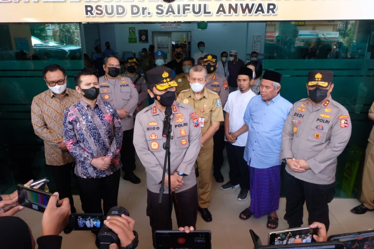 Kapolda Jatim, Irjen Pol Nico Afinta saat meminta maaf atas tragedi di Kanjuruhan, Malang, bersama Forkopimda Jatim. (Foto: Humas Polda Jatim/jatimnow.com)