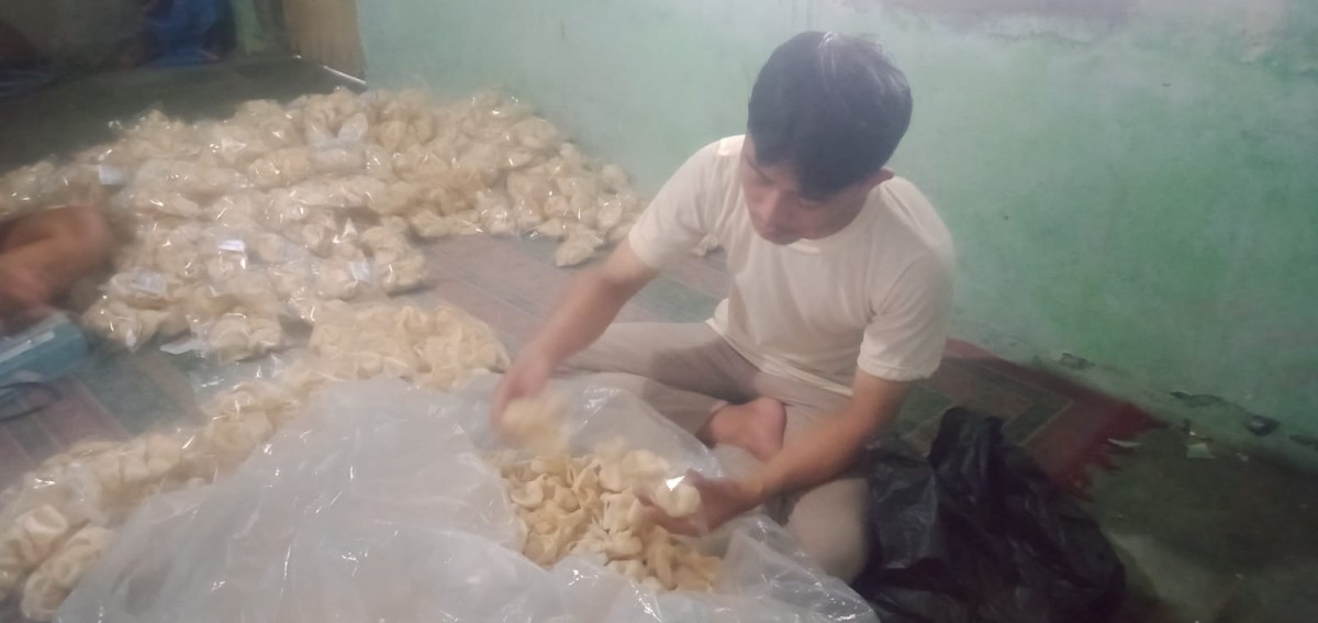 Cuaca Tak Tentu, Pembuat Kerupuk di Jombang Kurangi Produksi