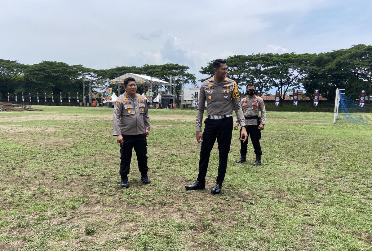 Kapolres Ponorogo, AKBP Catur saat meninjau lokasi Euforia Fest (Foto: Mita Kusuma/jatimnow.com)