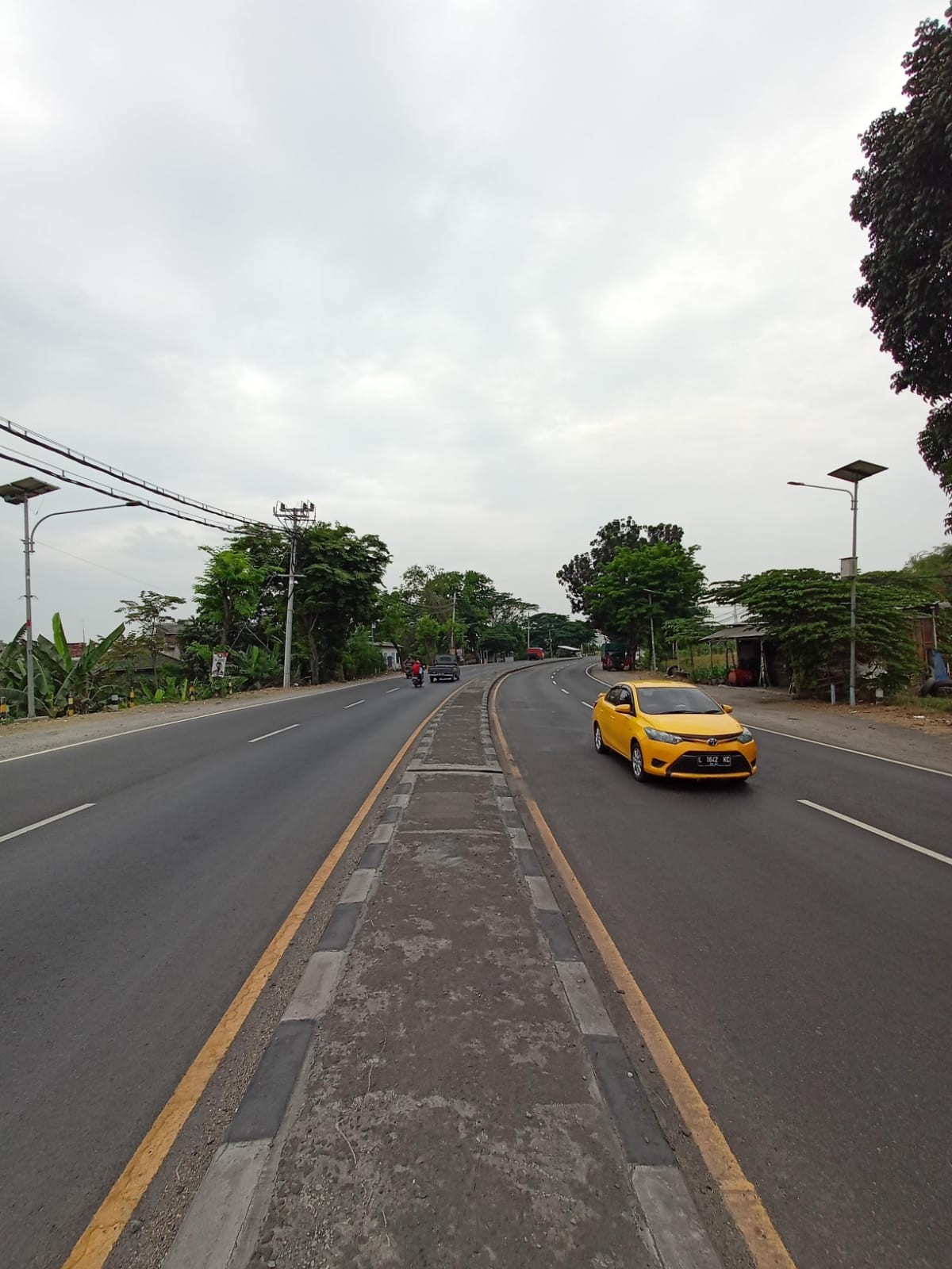 Lokasi kecelakaan di Jalan Desa Kenanten, Kecamatan Puri, Kabupaten Mojokerto. Foto (Achmad Supriyadi/jatimnow.com)