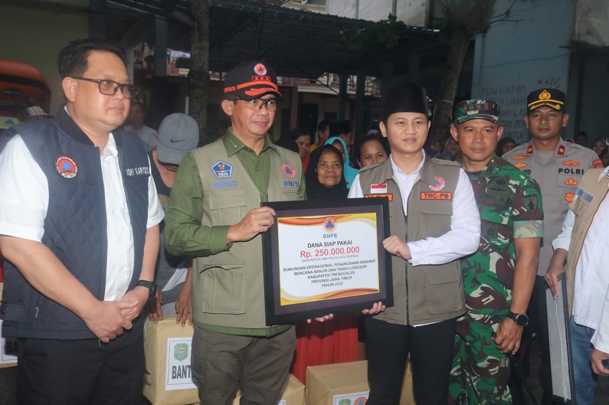 Mas Ipin Dampingi Kepala BNPB Tinjau Bencana Banjir Bandang