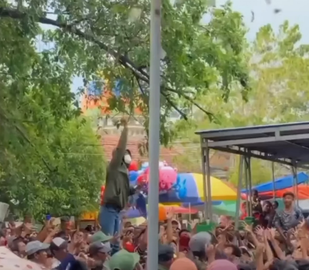 Sedekah bumi di Desa Dibee, Kalitengah, Lamongan.(Foto: Ig. Infolamongan)