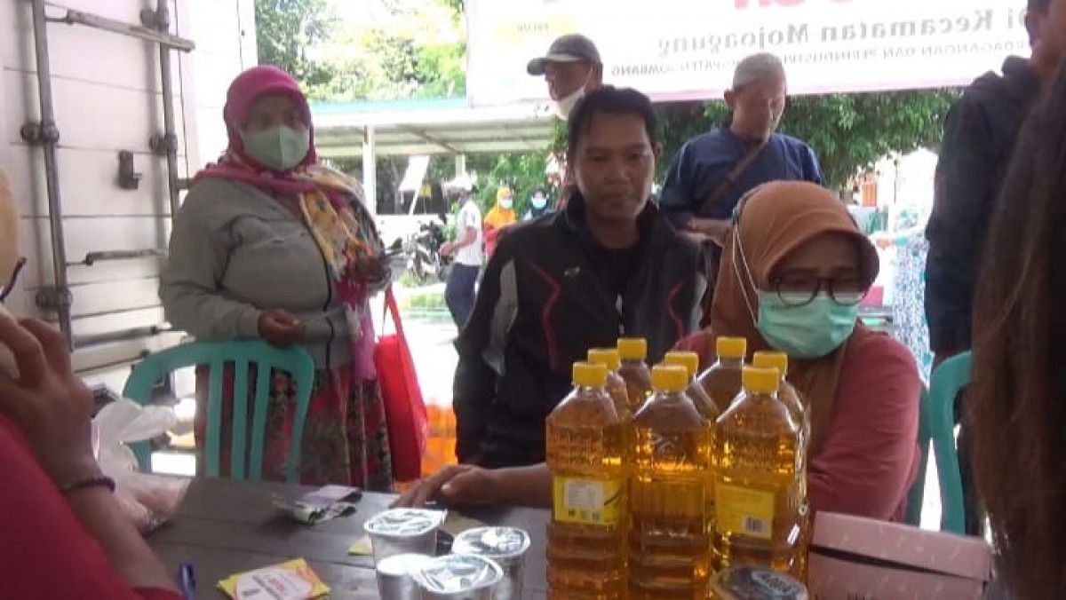 Pasar Murah di Jombang Ludes Diserbu Warga Mojoagung