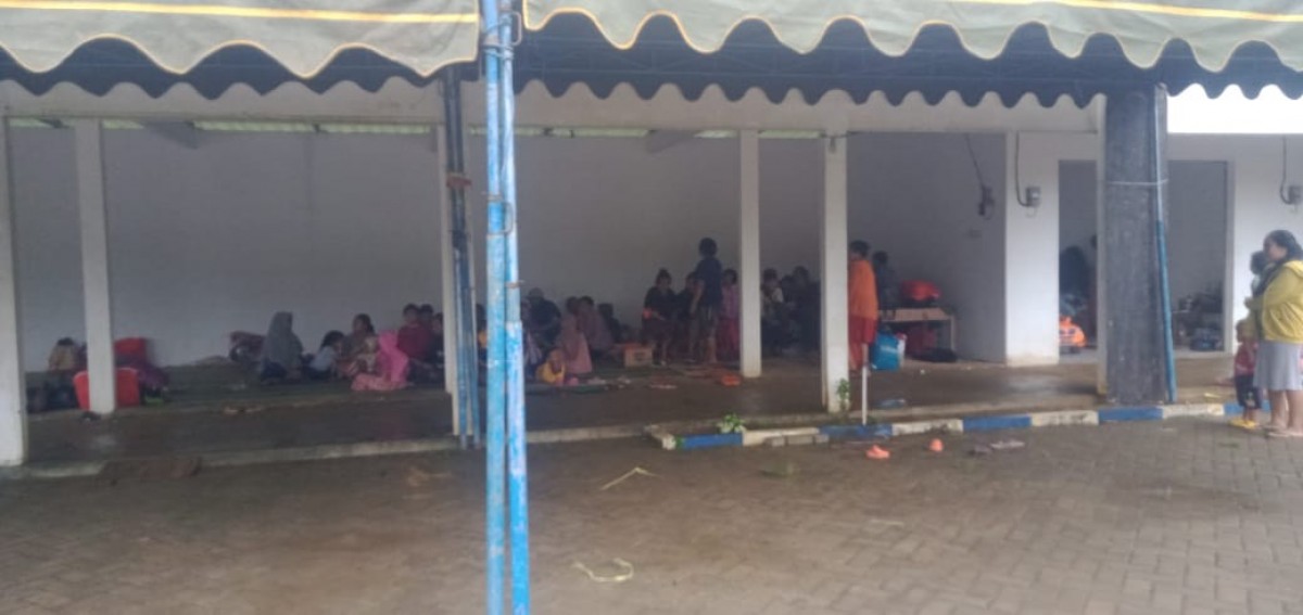 80 Orang Warga Desa Sriti Ponorogo Mengungsi karena Tanah Gerak