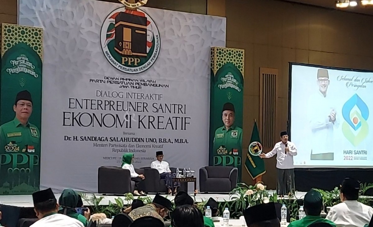 Sandiaga Uno saat mengisi dialog interaktif. (Foto: Ni'am Kurniawan/jatimnow.com)