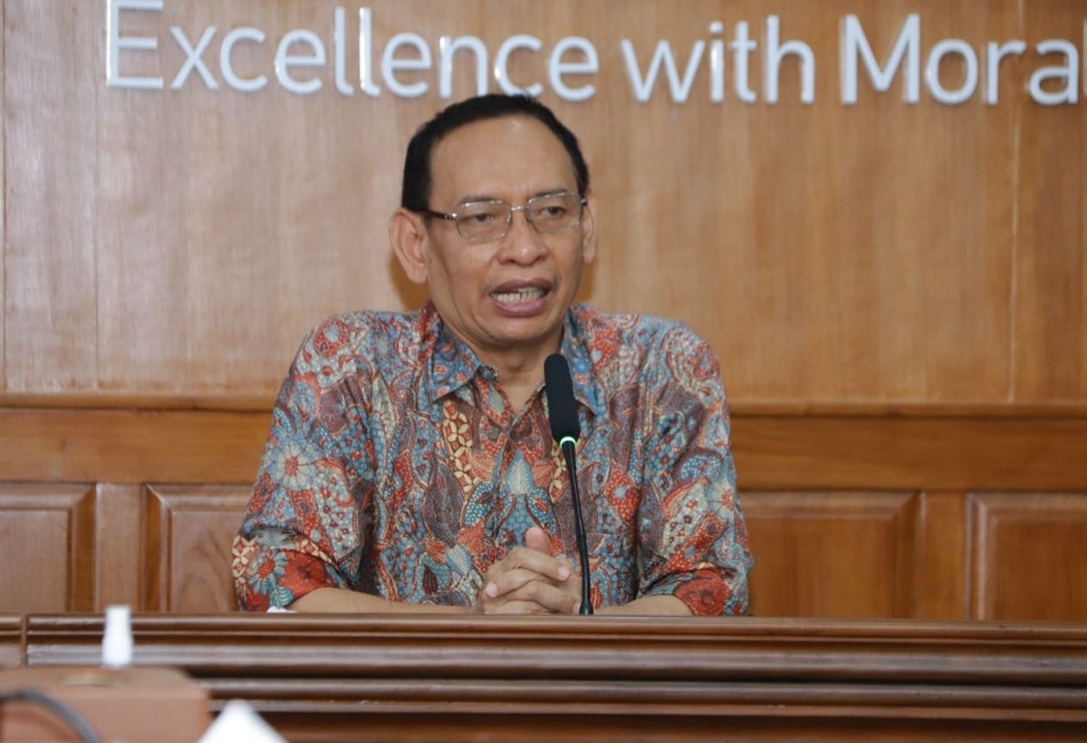 Rektor Unair Prof Dr Moh Nasih (Foto: Humas Unair)