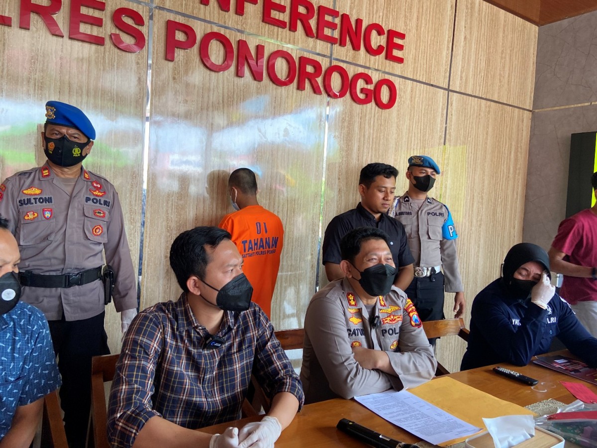 Siaran pers di Polres Ponorogo.(Foto: Mita Kusuma)