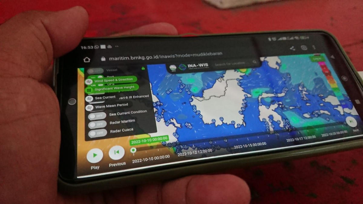 Saat Nelayan di Trenggalek Dilatih Membaca Informasi Kemaritiman