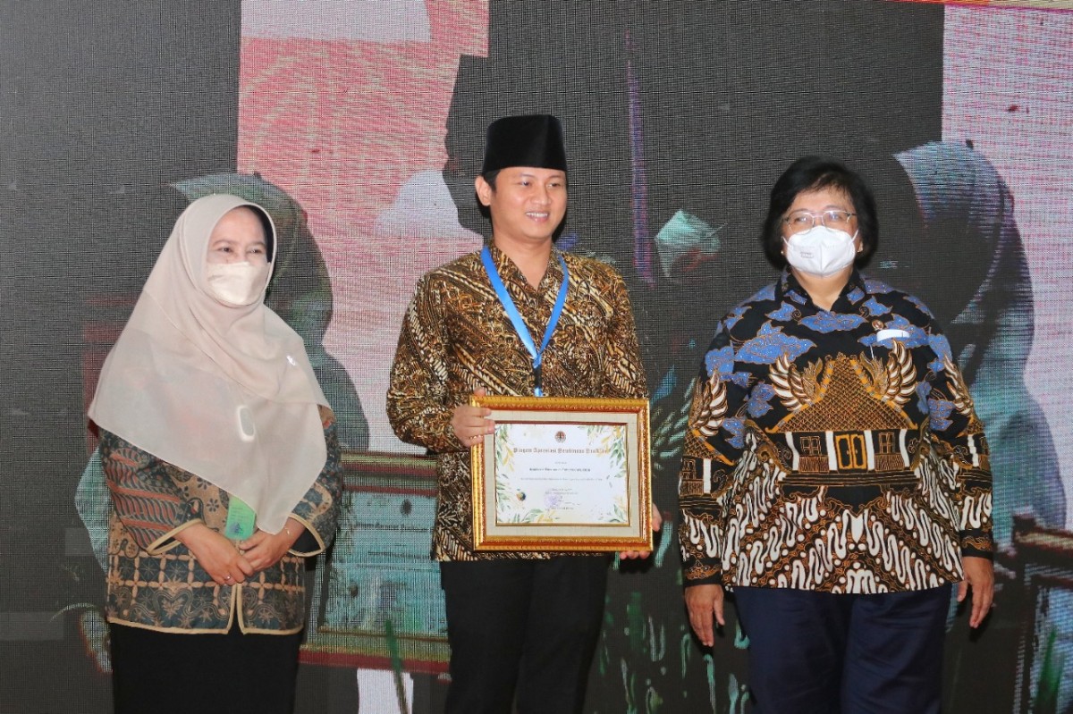 Komitmen Mas Ipin Menjaga Kelestarian Lingkungan Diganjar Penghargaan Proklim