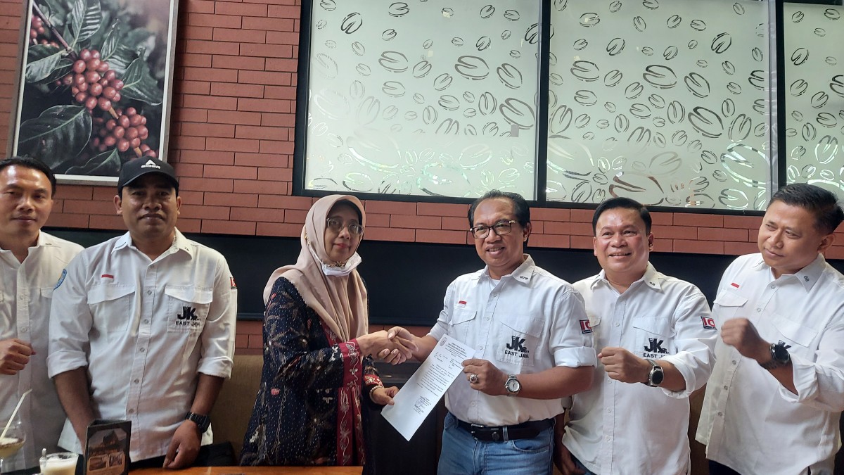 Komunitas pemilik mobil Rubicon di Jawa Timur yang tergabung dalam JK Owner East Java (JKOJ) memberikan klarifikasi terkait video viral di Bromo (Foto: Ni'am Kurniawan/jatimnow.com)