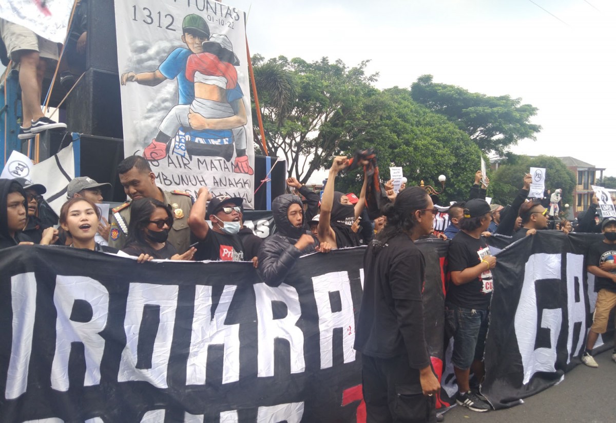 Aremania demo usut tuntas tragedi Kanjuruhan beberapa waktu lalu (Foto: Galih Rakasiwi/jatimnow.com)