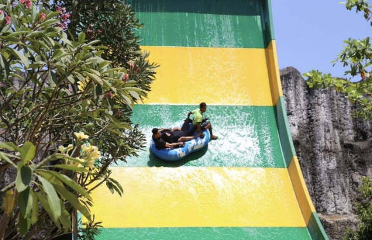 Fun Boomerang di Gumul Paradise Island. (Foto: Instagram @gpiwaterpark_kediri)