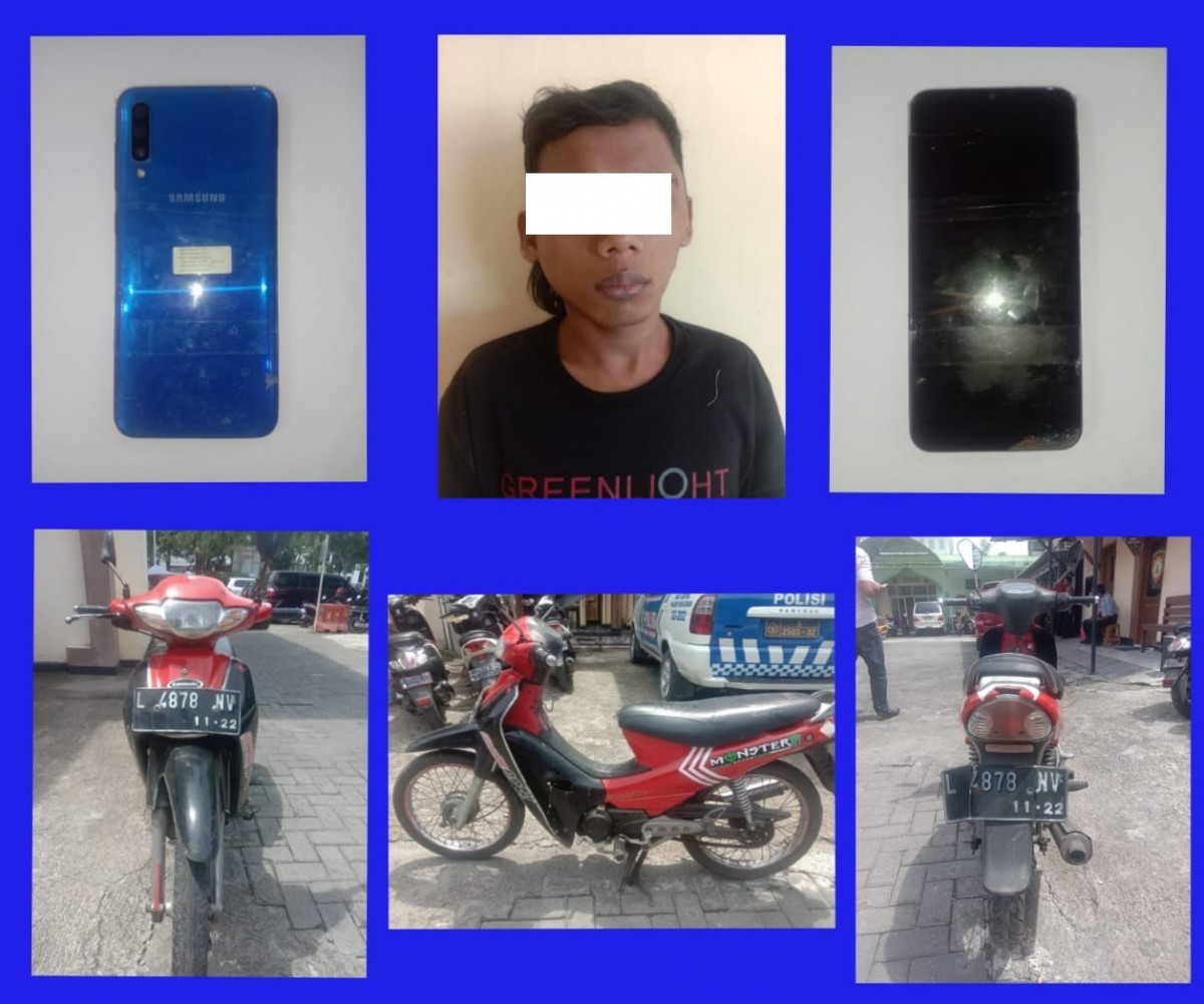 M Romli, tersangka perampasan handphone saat diamankan di Polsek Kenjeran bersama barang bukti. (Foto: Polsek Kenjeran/jatimnow.com)