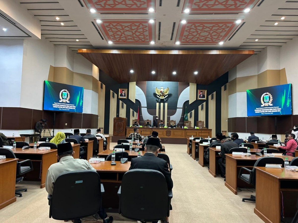 Rapat pembahasan APBD Kabupaten Pasuruan tahun 2023. (foto: M.Rois/jatimnow.com)