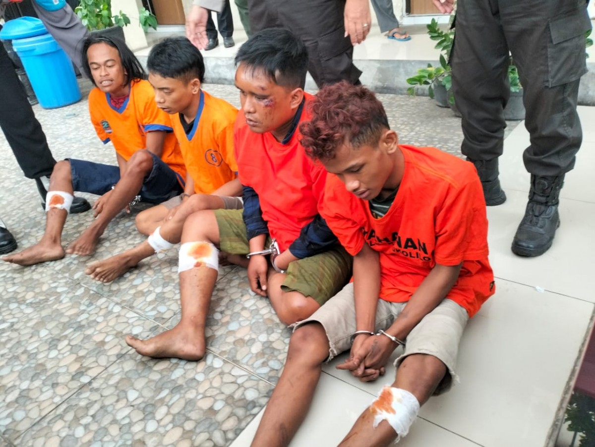 Empat bandit motor dilumpuhkan kakinya oleh Tim Anti Bandit Polsek Sukolilo (Foto-foto: Fahrizal Tito/jatimnow.com)