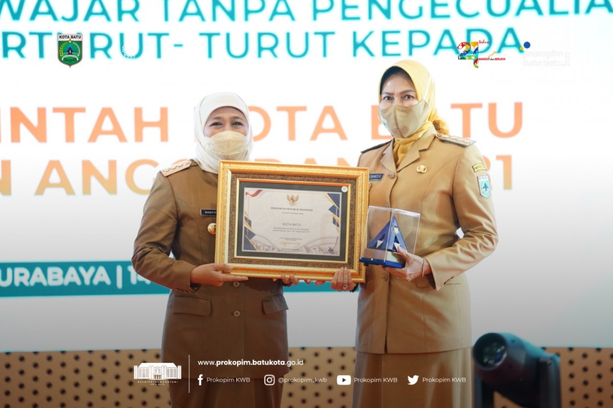 Wali Kota Batu Dewanti Rumpoko bersama Gubernur Jatim Khofifah Indar Parawansa (Foto-foto: Diskominfo Kota Batu for jatimnow.com)