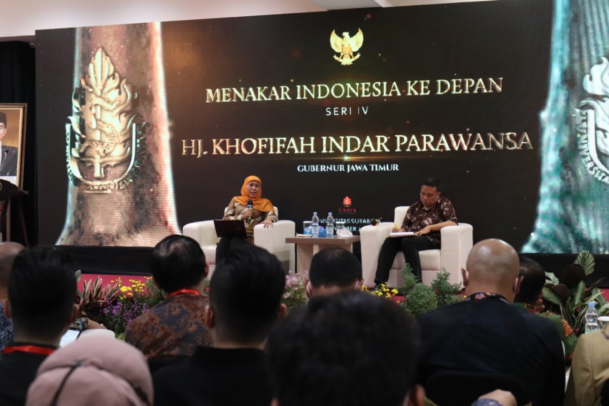 Studium Generale 2022-2023 seri empat yang digelar Ubaya menghadirkan Gubernur Jatim Khofifah Indar Parawansa (Foto: Elen for jatimnow.com)