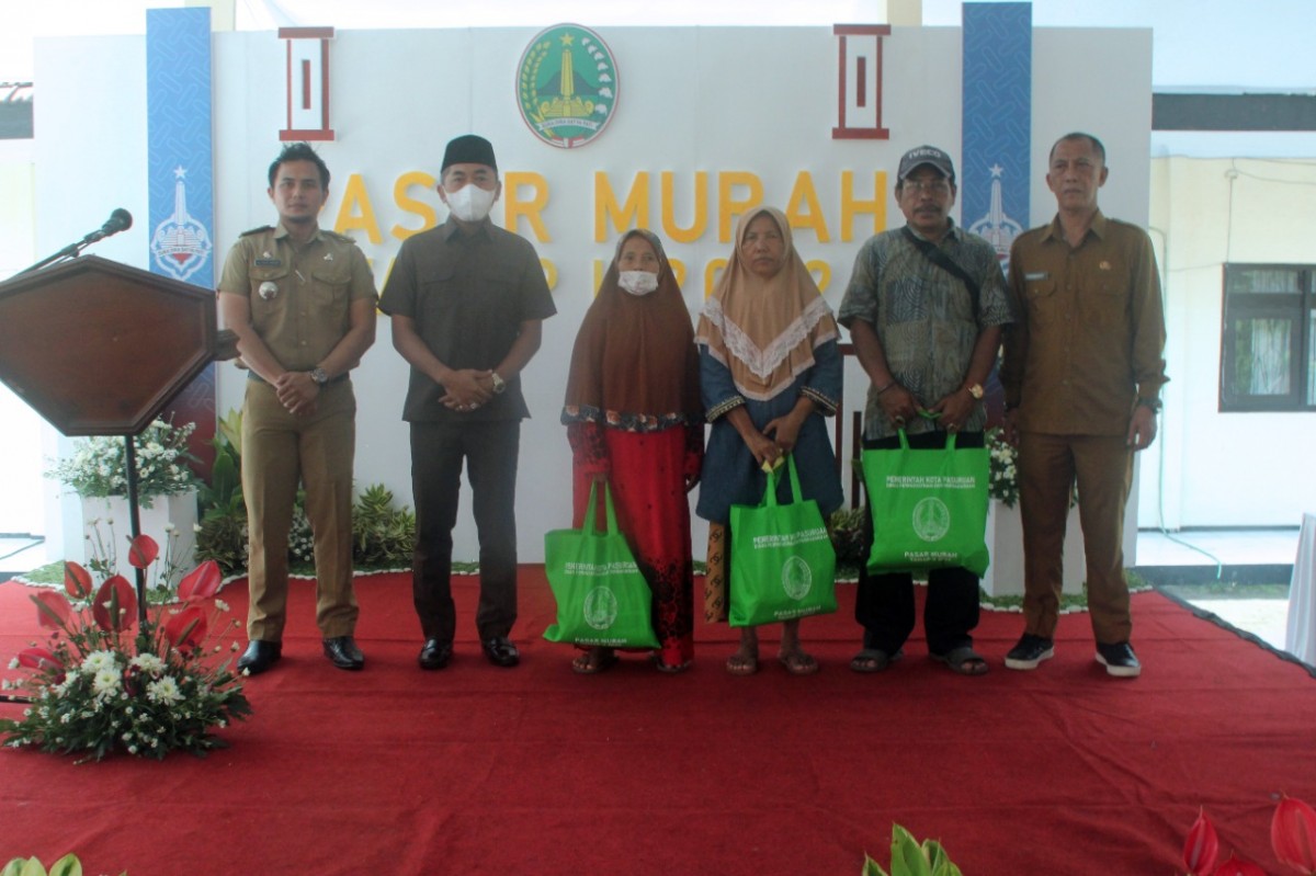Pemkot Pasuruan gelar operasi pasar murah. (Foto: Humas Pemkot Pasuruan)