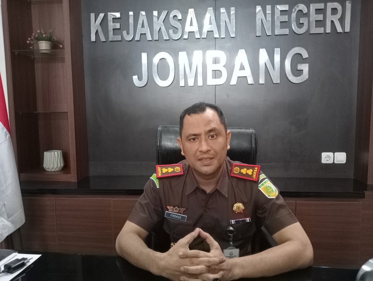 Kajari Jombang Tengku Firdaus saat ditemui di kantornya. (Foto: Elok Aprianto/jatimnow.com)