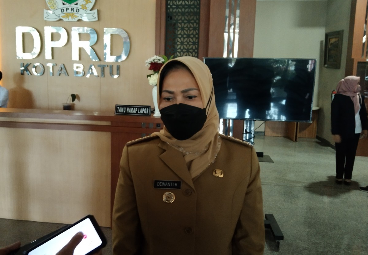 Wali Kota Batu, Dewanti Rumpoko (Foto: Galih Rakasiwi/jatimnow.com)