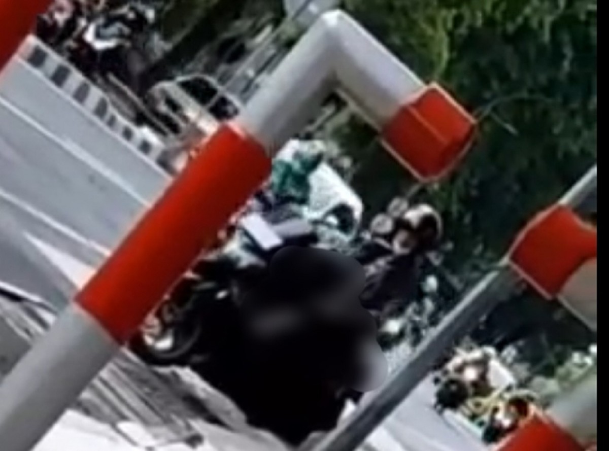 Pengendara Motor Ngocok di Tepi Jalan Panglima Sudirman Bikin Resah Warga