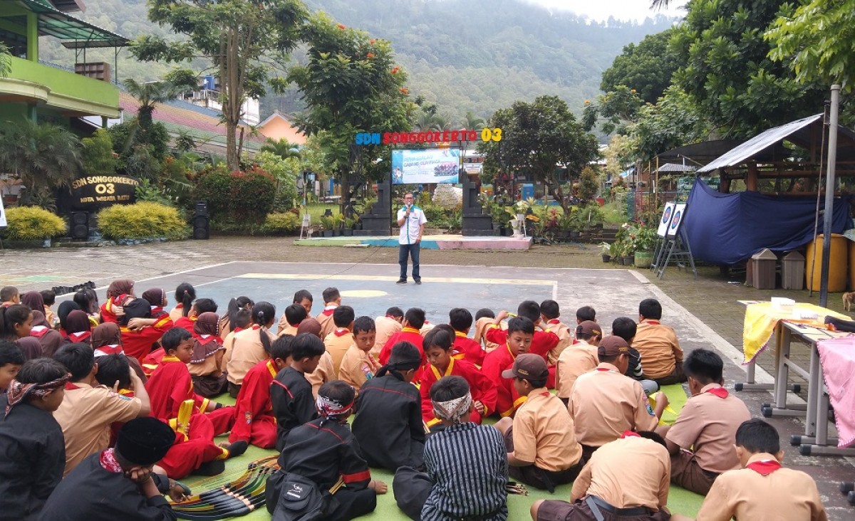 Pemassalan cabor yang diselenggarakan oleh SIWO Kota Batu PWI Malang Raya di SDN Songgokerto 3 Kota Batu. (Foto: Galih Rakasiwi/jatimnow.com)