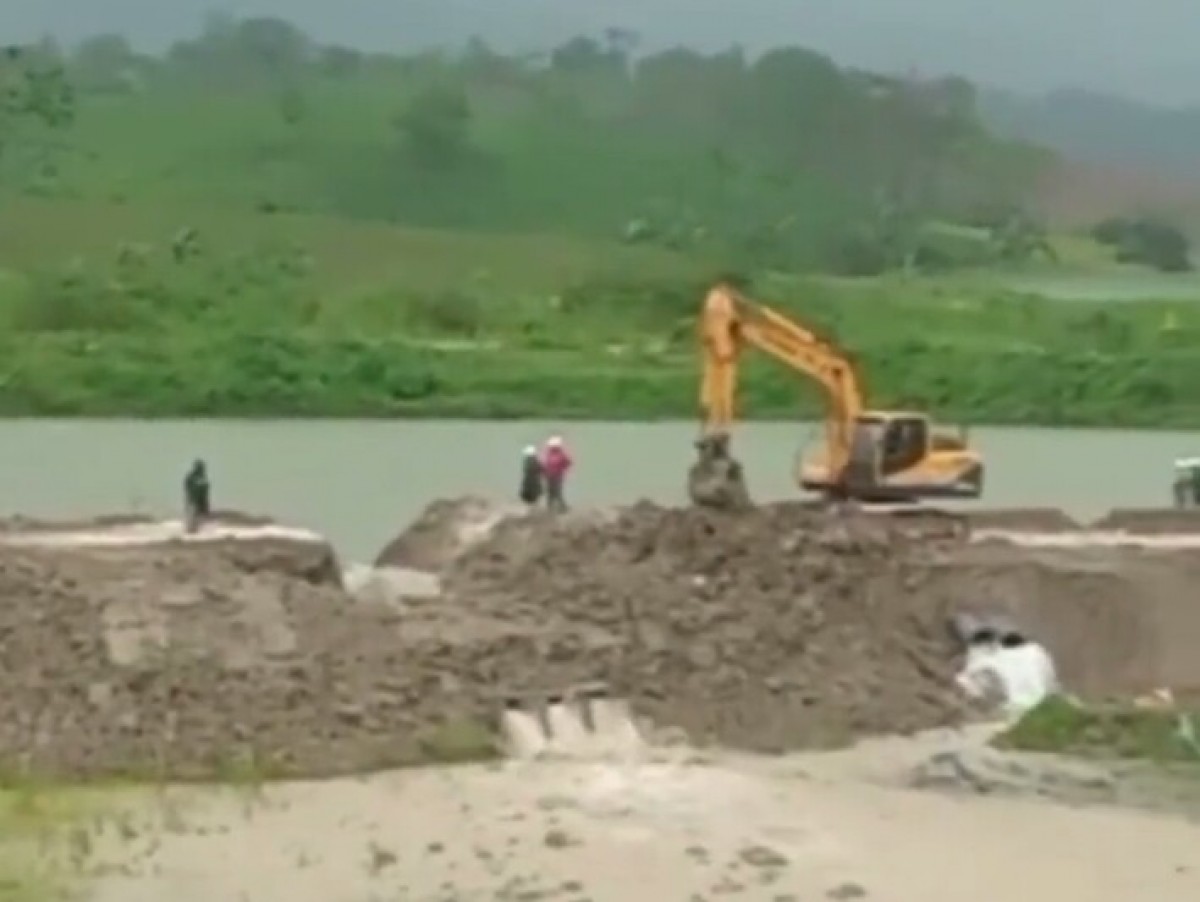 kondisi jalan yang putus (Foto tangkap layar video amatir warga for jatimnow.com