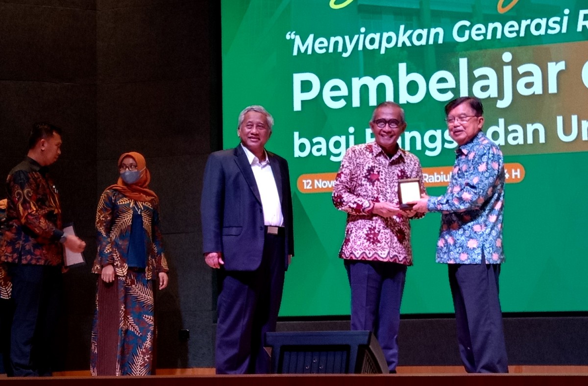 Jusuf Kalla Sampaikan Pesan untuk Mahasiswa Unusa, Mau Tahu?