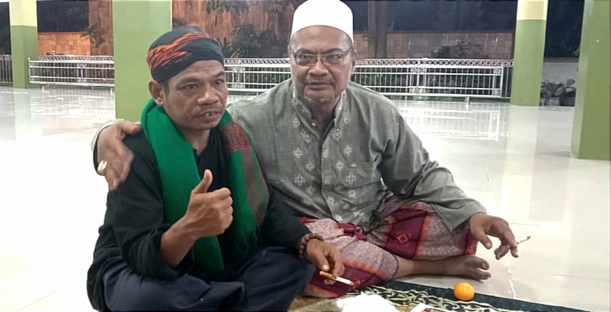 Sampai di Gresik, Joko Kendil Ziarah Makam Sunan Giri dan Maulan Malik Ibrahim
