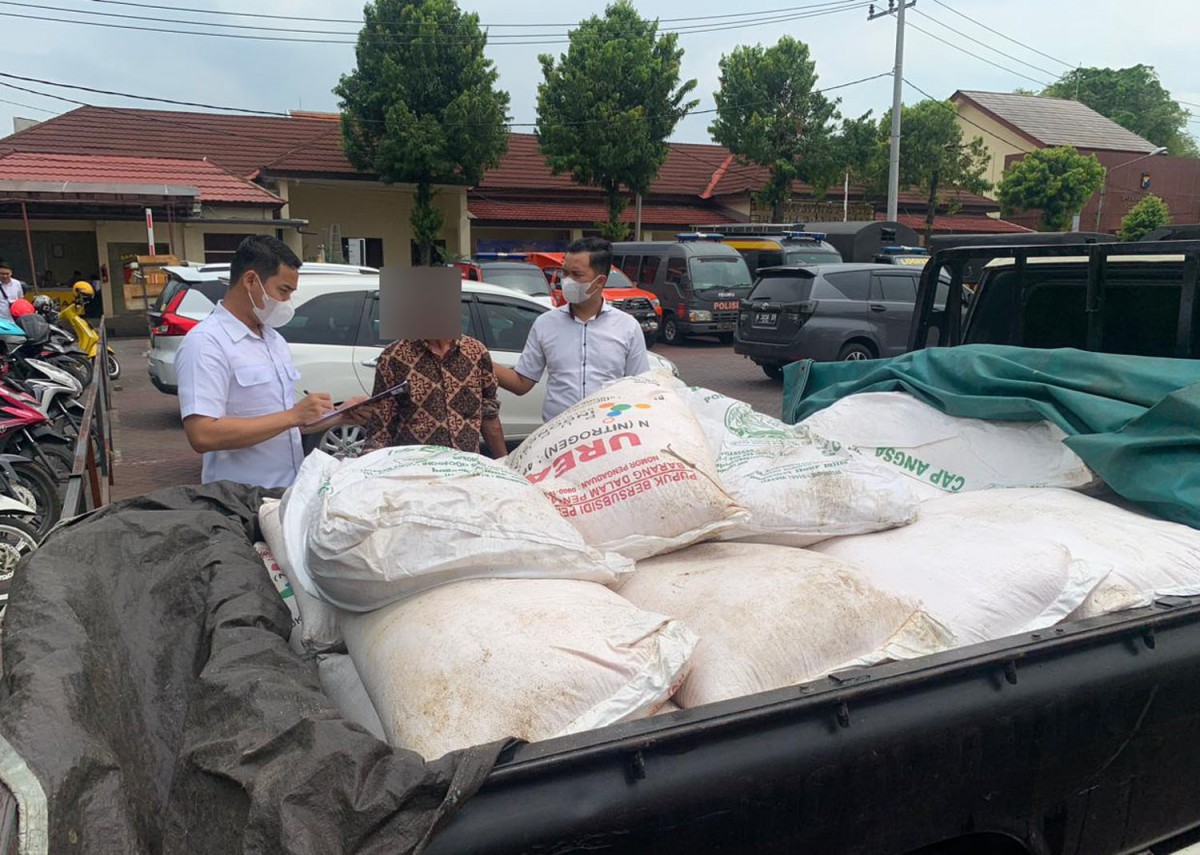 Praktik Jual Beli Pupuk Bersubsidi di Pasuruan Dibongkar Polisi