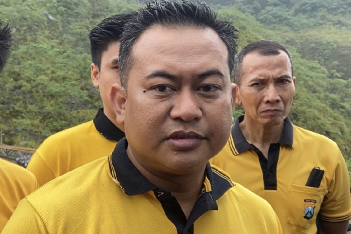 Gerombolan Pemotor Acungkan Sajam di SLG, 9 Tersangka Terancam Bui 12 Tahun