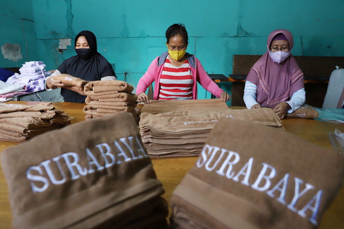 Program padat karya yang digagas Pemkot Surabaya diharapkan bisa memperbaiki IPM kota. (foto: Diskominfo Pemkot Surabaya for jatimnow.com)