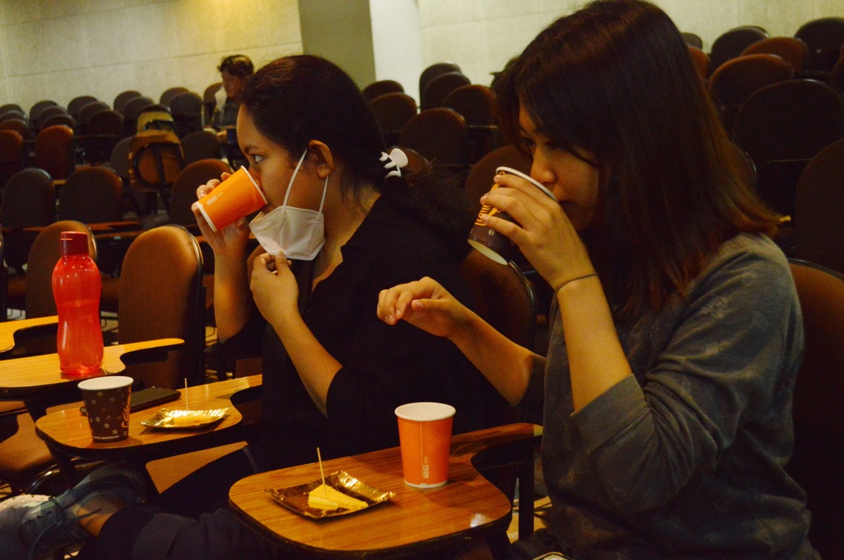 Menjajal Sensasi Teh Dipadu Keju, Rasanya Maknyus!