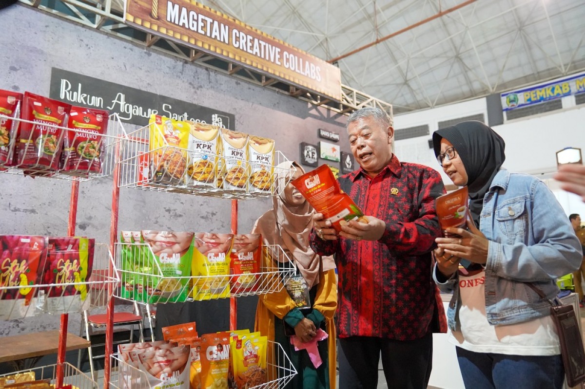 Ketua DPRD Provinsi Jawa Timur Kusnadi saat menghadiri Festival Gubernur Soerjo di area GOR Ki Mageti. (Foto-foto:  Humas DPRD Jatim)