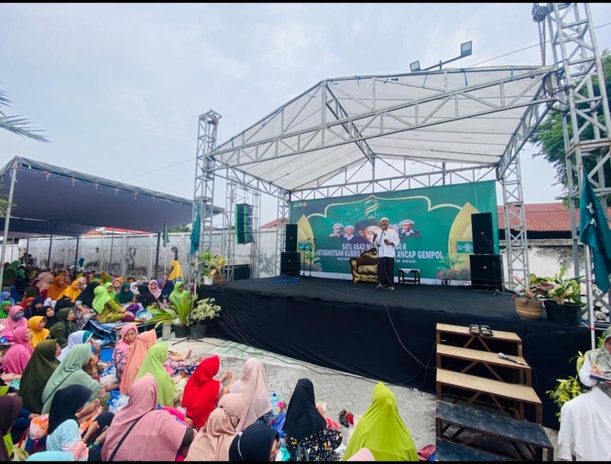 Pengajian Istigasah Kubro 1 Abad NU, Parikan Anwar Sadad Bikin Ger