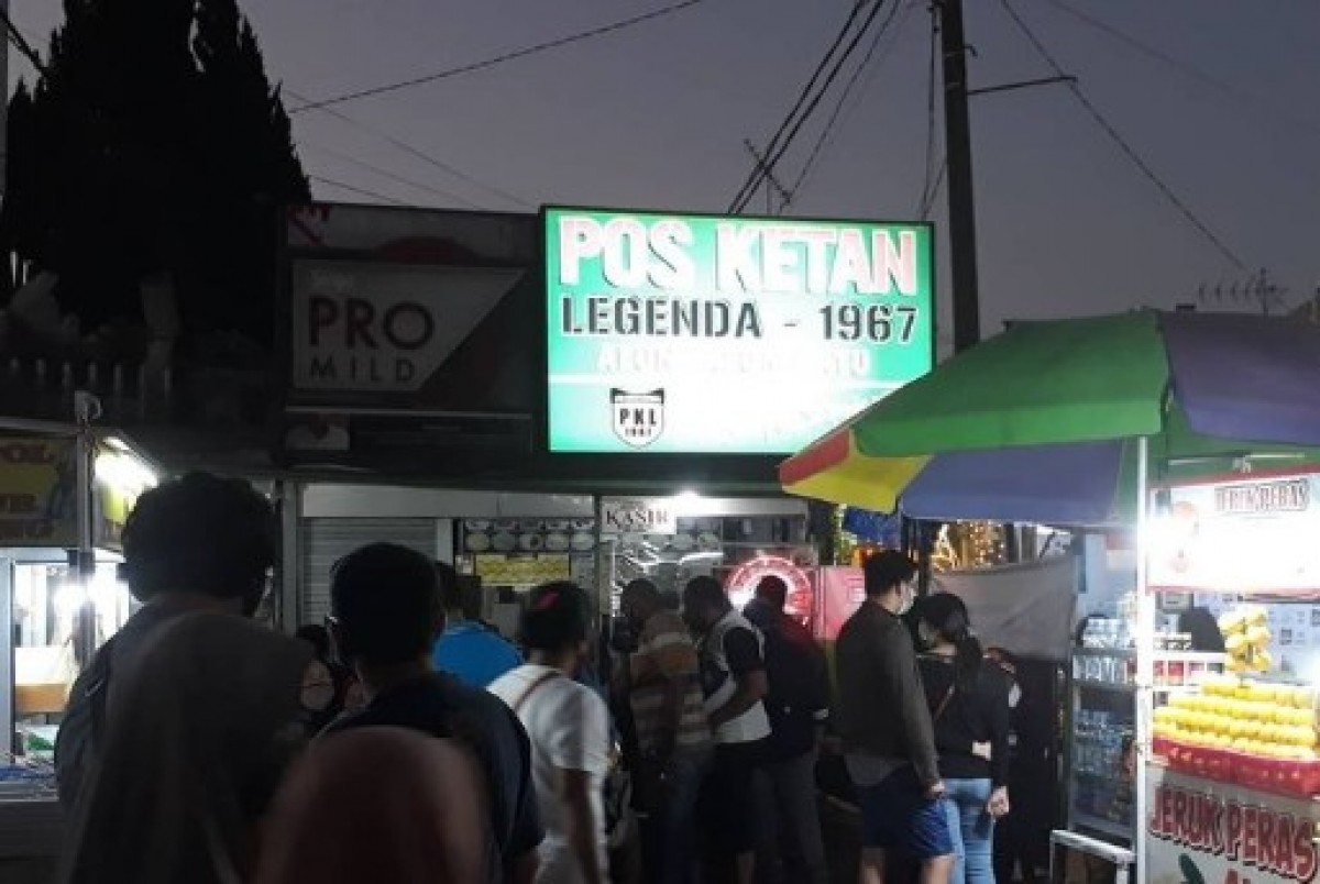 Pos Ketan Legenda. (Foto-foto: internet)